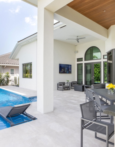 20-pool-patio-audiovisual-security-camera